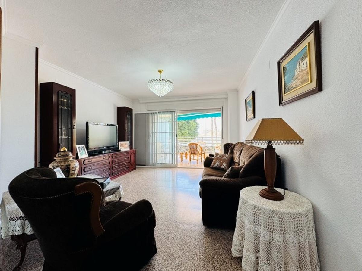Appartamento a La Mata, Alicante, Spagna 3 camere da letto, 90 mq. N° 148919