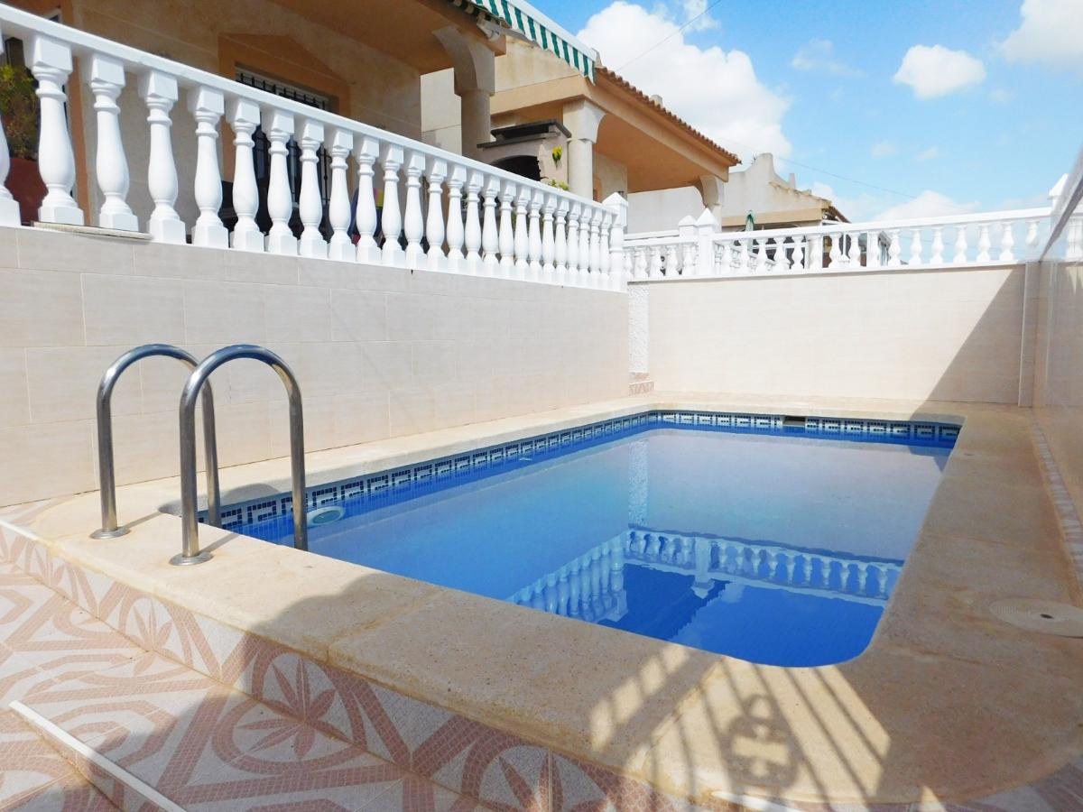 Villa a Alicante, Spagna 3 camere da letto, 100 mq. N° 148918