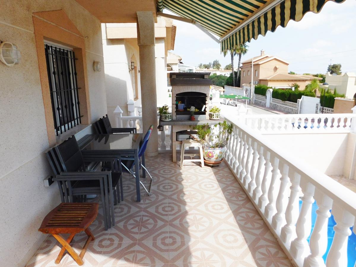 Villa a Alicante, Spagna 3 camere da letto, 100 mq. N° 148918