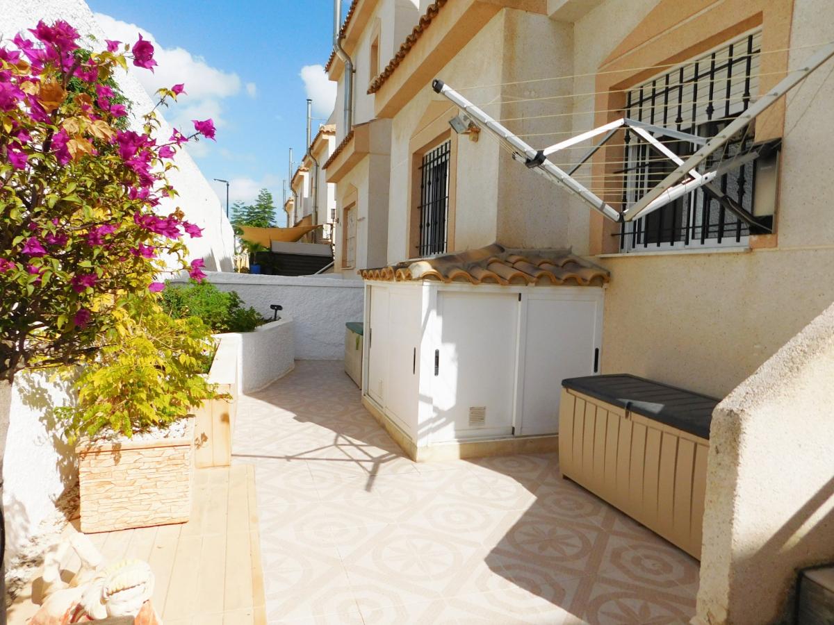 Villa a Alicante, Spagna 3 camere da letto, 100 mq. N° 148918