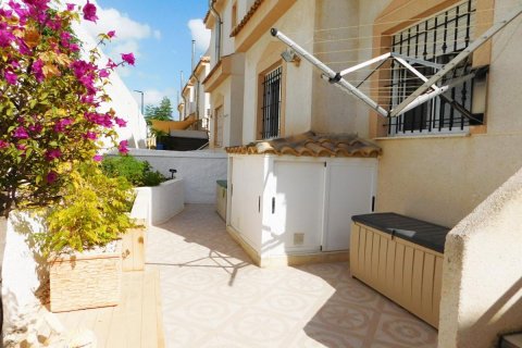 Villa till salu i Alicante, Spanien 3 sovrum, 100 kvm. Nr. 148918 - foto 23