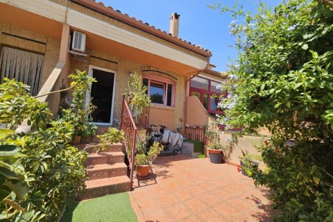 Kamienica w Torre de la Horadada, Alicante, Hiszpania 4 sypialnie, 145 mkw. nr 148916