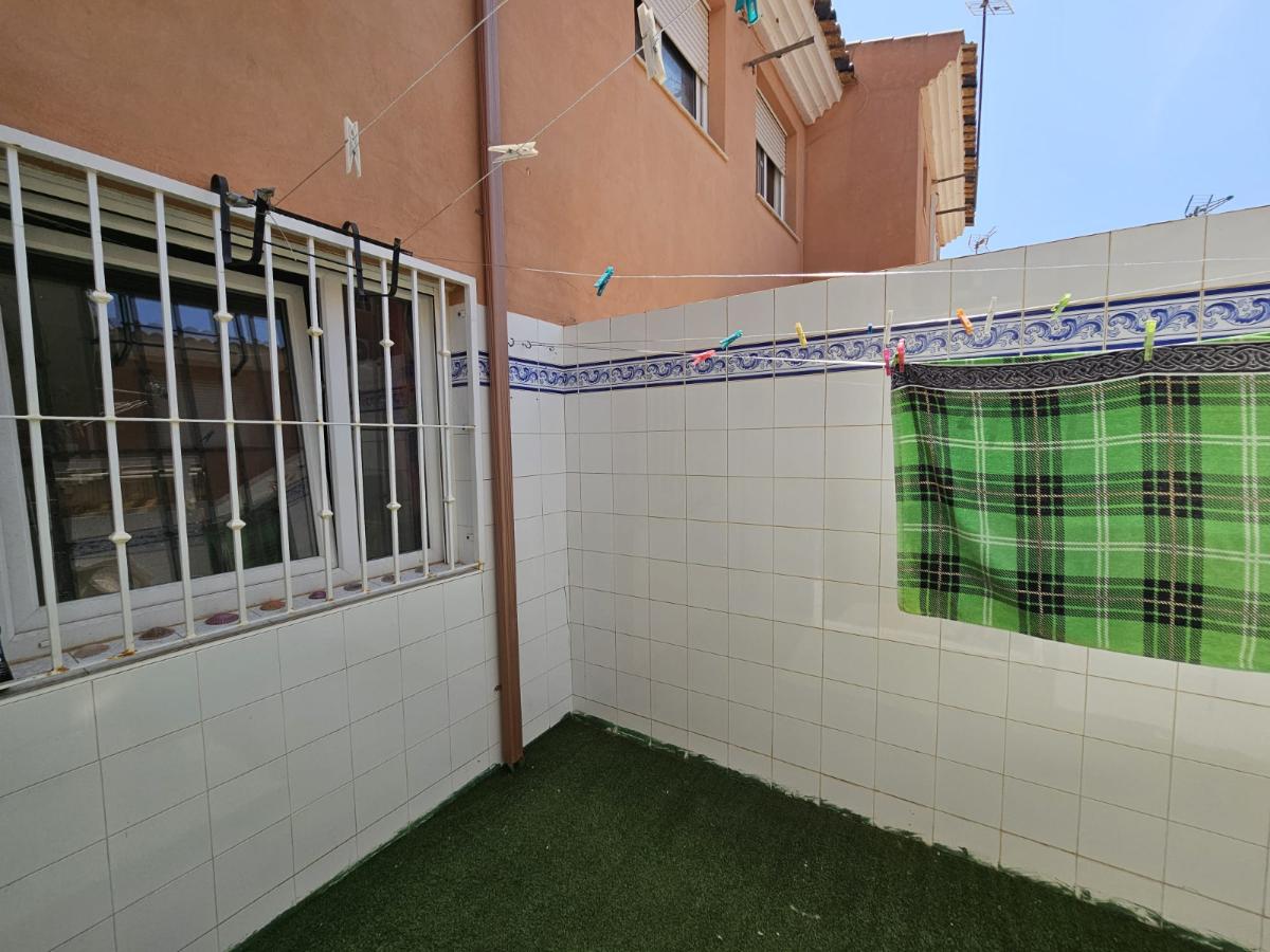 Radhus i Torre de la Horadada, Alicante, Spanien 4 sovrum, 145 kvm. Nr. 148916
