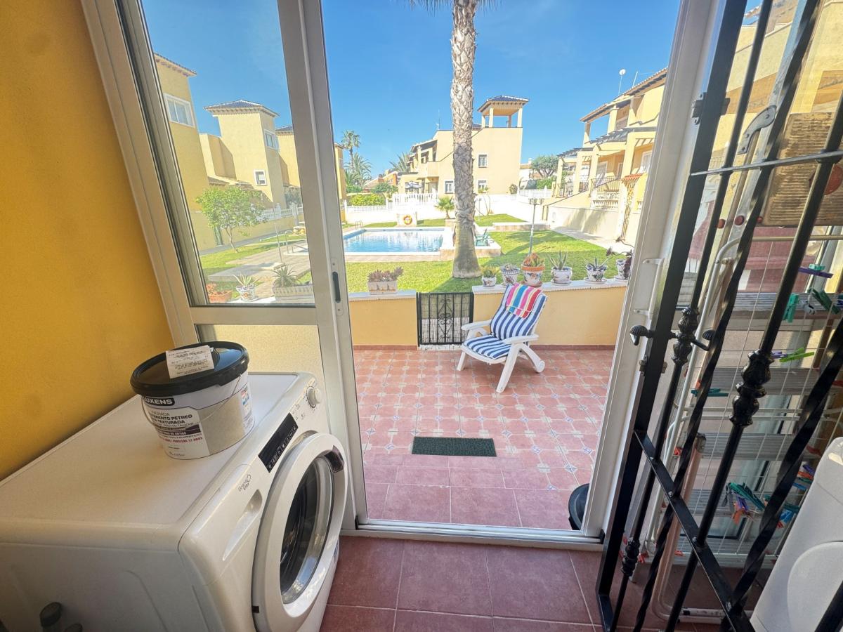 Villa i Villamartin, Alicante, Spanien 3 sovrum, 100 kvm. Nr. 148921