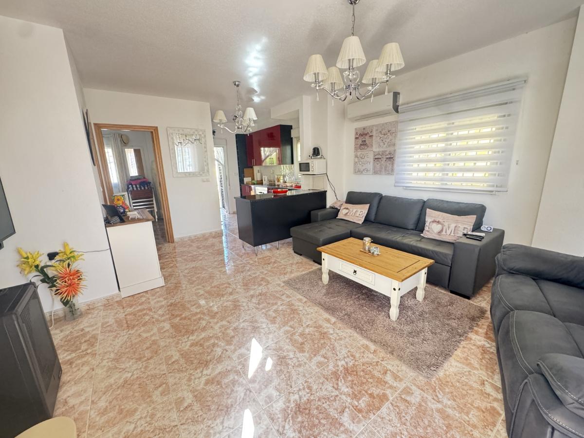 Villa i Villamartin, Alicante, Spanien 3 sovrum, 100 kvm. Nr. 148921