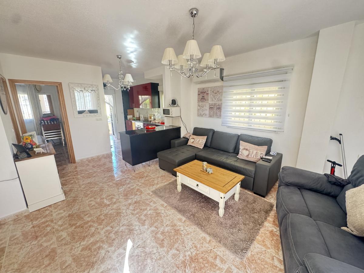 Villa i Villamartin, Alicante, Spanien 3 sovrum, 100 kvm. Nr. 148921
