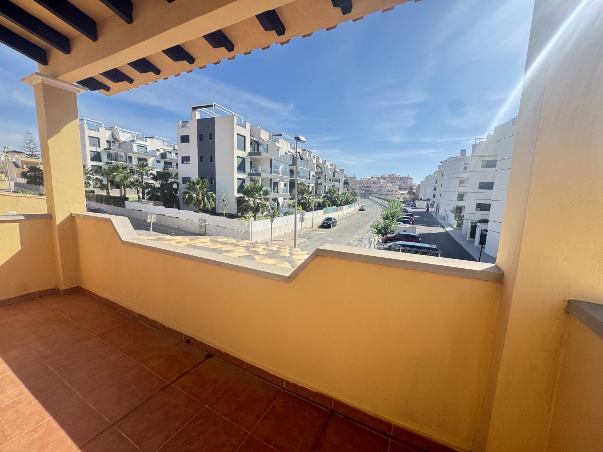 Villa i Villamartin, Alicante, Spanien 3 sovrum, 100 kvm. Nr. 148921