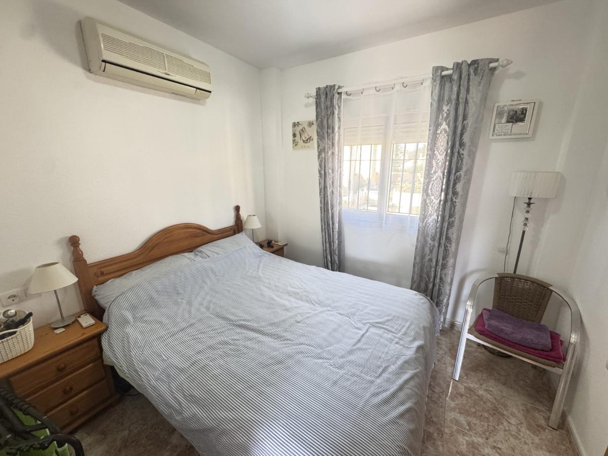 Villa i Villamartin, Alicante, Spanien 3 sovrum, 100 kvm. Nr. 148921