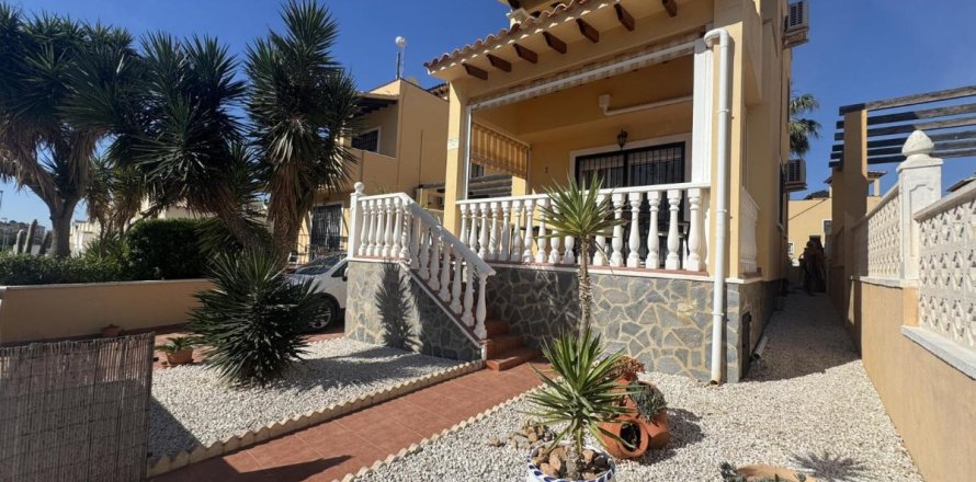 Villa i Villamartin, Alicante, Spanien 3 sovrum, 100 kvm. Nr. 148921