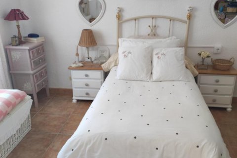 House for sale in Guardamar del Segura, Alicante, Spain 4 bedrooms, 88 sq.m. No. 148915 - photo 20