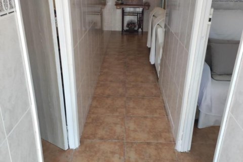 House for sale in Guardamar del Segura, Alicante, Spain 4 bedrooms, 88 sq.m. No. 148915 - photo 11