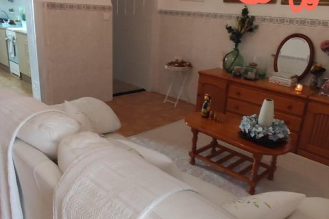 House for sale in Guardamar del Segura, Alicante, Spain 4 bedrooms, 88 sq.m. No. 148915 - photo 4