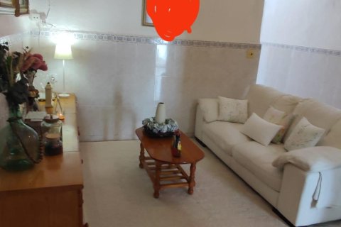 House for sale in Guardamar del Segura, Alicante, Spain 4 bedrooms, 88 sq.m. No. 148915 - photo 5