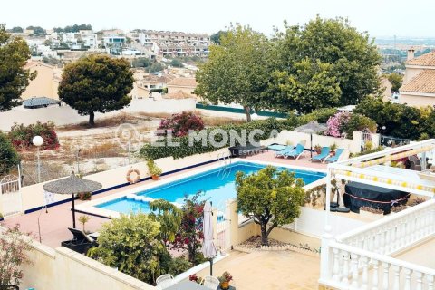 House for sale in Benijofar, Alicante, Spain 4 bedrooms, 132 sq.m. No. 148920 - photo 2