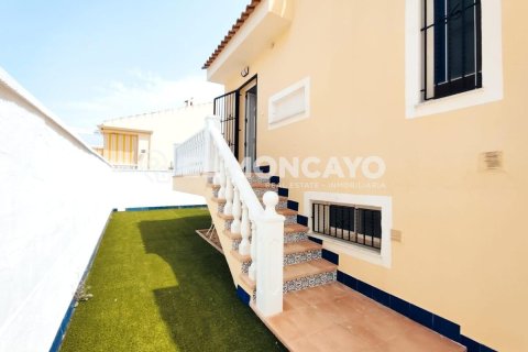 House for sale in Benijofar, Alicante, Spain 4 bedrooms, 132 sq.m. No. 148920 - photo 4