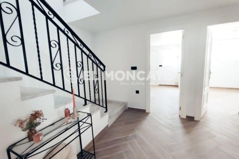 House for sale in Benijofar, Alicante, Spain 4 bedrooms, 132 sq.m. No. 148920 - photo 16