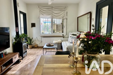 Apartament w Cerdanyola Del Valles, Barcelona, Hiszpania 4 sypialnie, 103 mkw. nr 172975 – zdjęcie 1