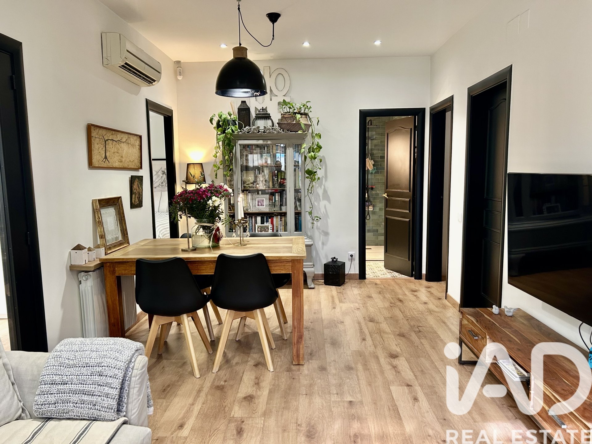 Dzīvoklis Cerdanyola Del Valles, Barcelona, Spānijā 4 istabas, 103 m2 Nr. 172975