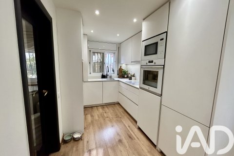 Apartament w Cerdanyola Del Valles, Barcelona, Hiszpania 4 sypialnie, 103 mkw. nr 172975 – zdjęcie 18