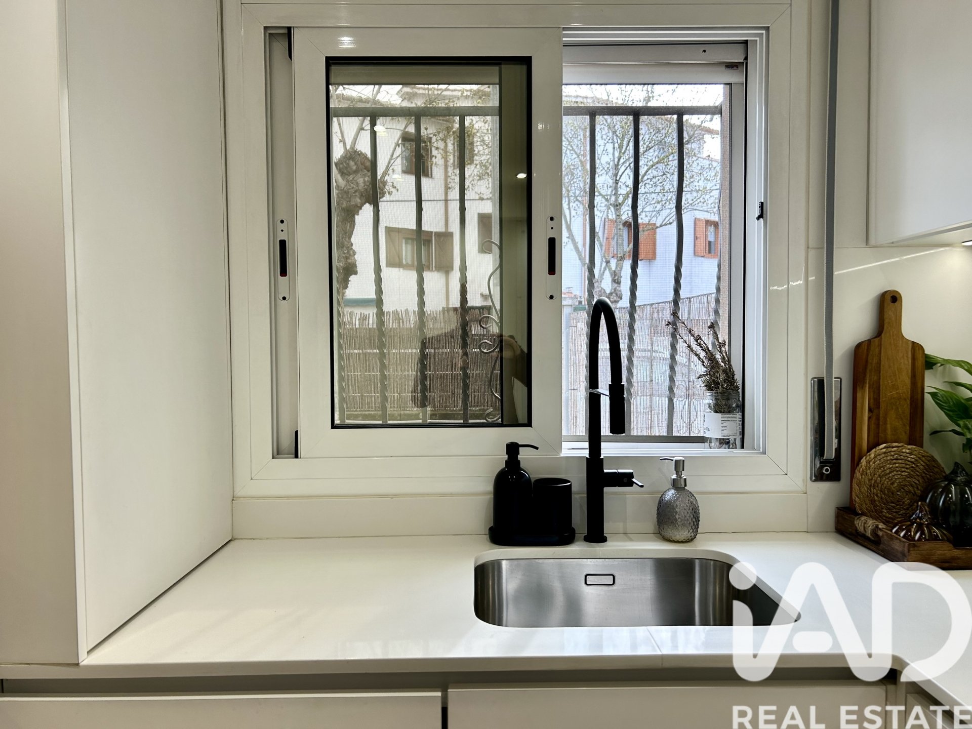 Dzīvoklis Cerdanyola Del Valles, Barcelona, Spānijā 4 istabas, 103 m2 Nr. 172975