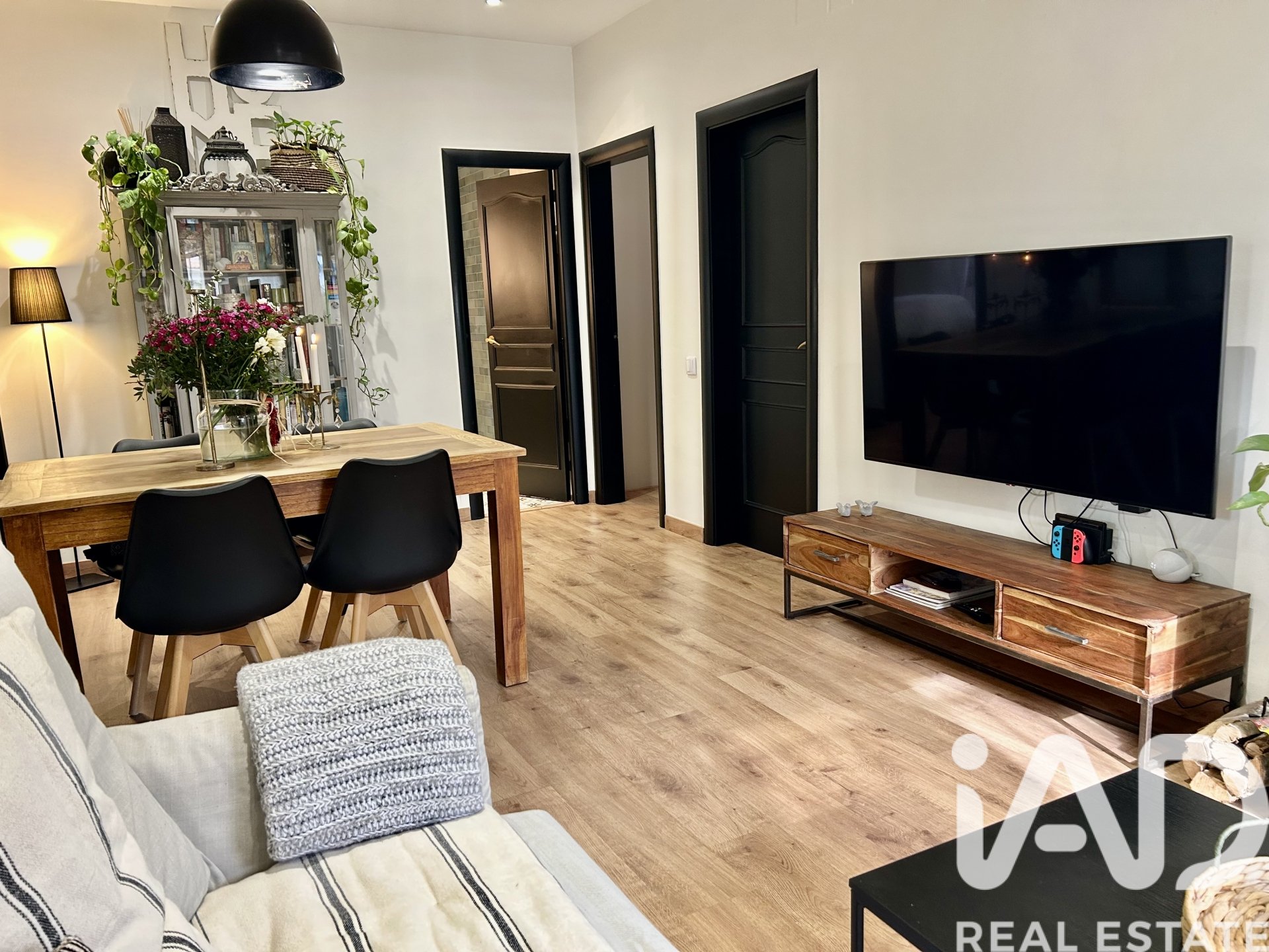 Dzīvoklis Cerdanyola Del Valles, Barcelona, Spānijā 4 istabas, 103 m2 Nr. 172975