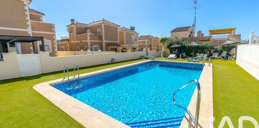 Māja Orihuela, Alicante, Spānijā 3 istabas, 105 m2 Nr. 172974