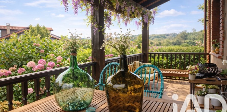 Casa a Pielagos, Cantabria, Spagna 3 camere da letto, 247 mq. N° 172977