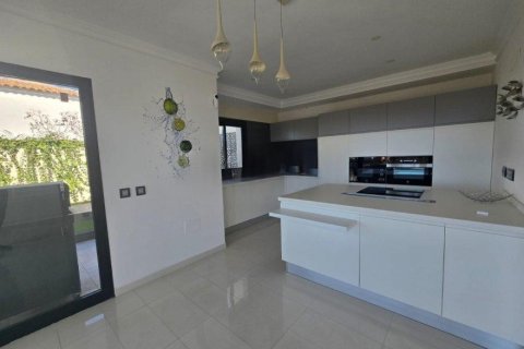 Villa for sale in Tenerife, Spain 3 bedrooms, 350 sq.m. No. 194732 - photo 30