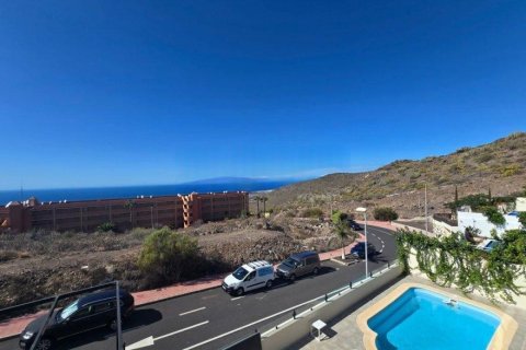 Villa for sale in Tenerife, Spain 3 bedrooms, 350 sq.m. No. 194732 - photo 2