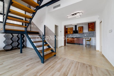 Villa till salu i Torrevieja, Alicante, Spanien 4 sovrum, 210 kvm. Nr. 194764 - foto 11