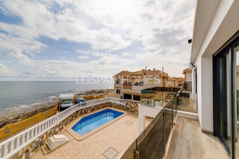 Villa till salu i Torrevieja, Alicante, Spanien 4 sovrum, 210 kvm. Nr. 194764 - foto 6