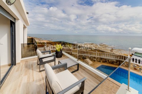 Villa till salu i Torrevieja, Alicante, Spanien 4 sovrum, 210 kvm. Nr. 194764 - foto 30