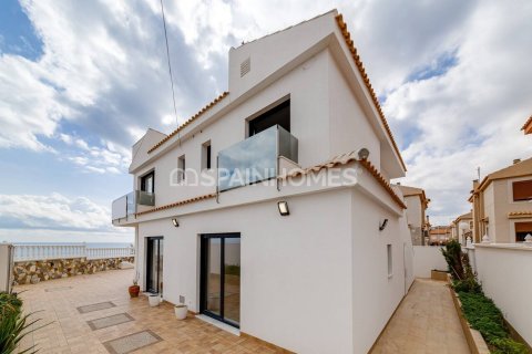 Villa till salu i Torrevieja, Alicante, Spanien 4 sovrum, 210 kvm. Nr. 194764 - foto 27
