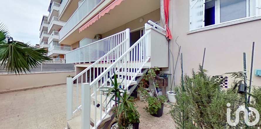 Apartment in Calafell, Tarragona, Spain 3 bedrooms, 73 sq.m. No. 185737