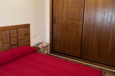 House for sale in El Almendro, Huelva, Spain 4 bedrooms, 155 sq.m. No. 185842 - photo 12