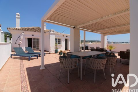 Paritalo vuokrattavana Marbella, Malaga, Espanja, 3 makuuhuonetta, 205 m2 No. 172083 - kuva 12
