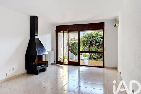 Talo vuokrattavana Tiana, Barcelona, Espanja, 4 makuuhuonetta, 196 m2 No. 172082 - kuva 2
