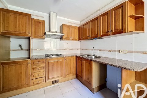 Talo vuokrattavana Tiana, Barcelona, Espanja, 4 makuuhuonetta, 196 m2 No. 172082 - kuva 10