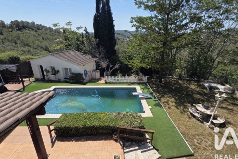 Talo vuokrattavana La Bisbal Del Penedes, Tarragona, Espanja, 4 makuuhuonetta, 230 m2 No. 172080 - kuva 11
