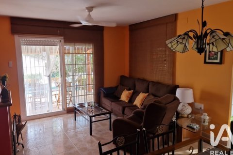 Talo vuokrattavana La Bisbal Del Penedes, Tarragona, Espanja, 4 makuuhuonetta, 230 m2 No. 172080 - kuva 14