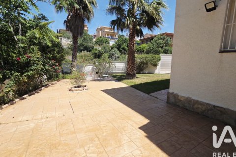 Talo vuokrattavana La Bisbal Del Penedes, Tarragona, Espanja, 4 makuuhuonetta, 230 m2 No. 172080 - kuva 10