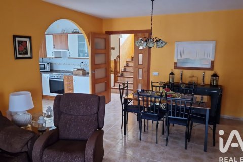 Talo vuokrattavana La Bisbal Del Penedes, Tarragona, Espanja, 4 makuuhuonetta, 230 m2 No. 172080 - kuva 15