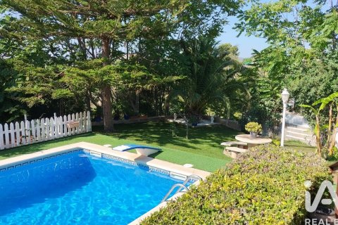 Talo vuokrattavana La Bisbal Del Penedes, Tarragona, Espanja, 4 makuuhuonetta, 230 m2 No. 172080 - kuva 5