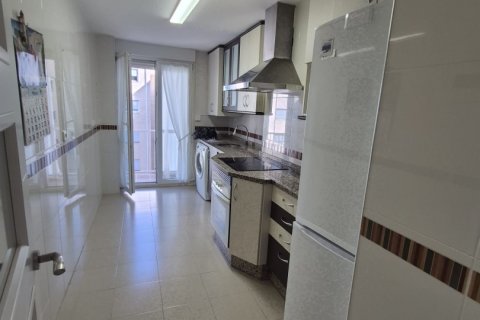 Huoneisto vuokrattavana Leon, Espanja, 2 makuuhuonetta, 93 m2 No. 172081 - kuva 9