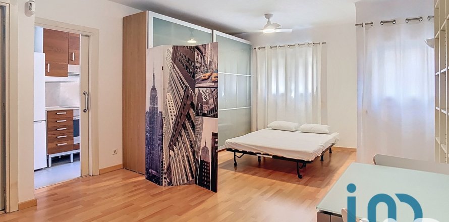 Huoneisto L'Hospitalet de Llobregat, Barcelona, Espanja 33 m2 No. 172079