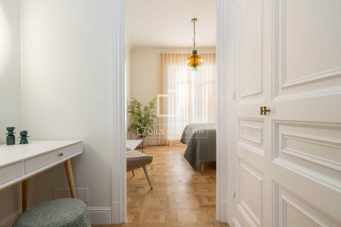 Продажа квартиры в Барселона, Испания 3 спальни, 245м2 №150770 - фото 26