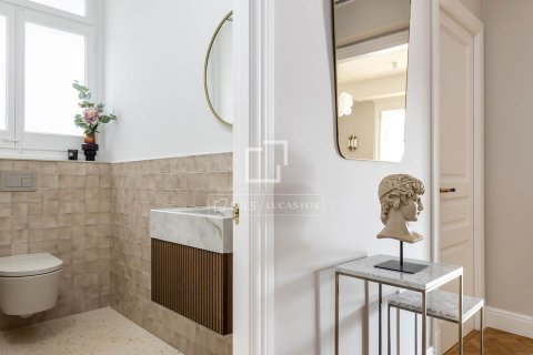 Продажа квартиры в Барселона, Испания 3 спальни, 245м2 №150770 - фото 18