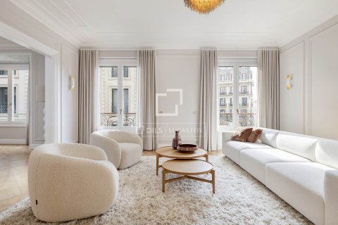 Apartamento en Barcelona, España 3 dormitorios, 245 m2 No. 150770