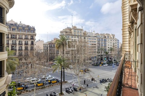 Продажа квартиры в Барселона, Испания 3 спальни, 245м2 №150770 - фото 8