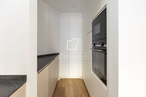 Продажа квартиры в Барселона, Испания 3 спальни, 108м2 №150771 - фото 11